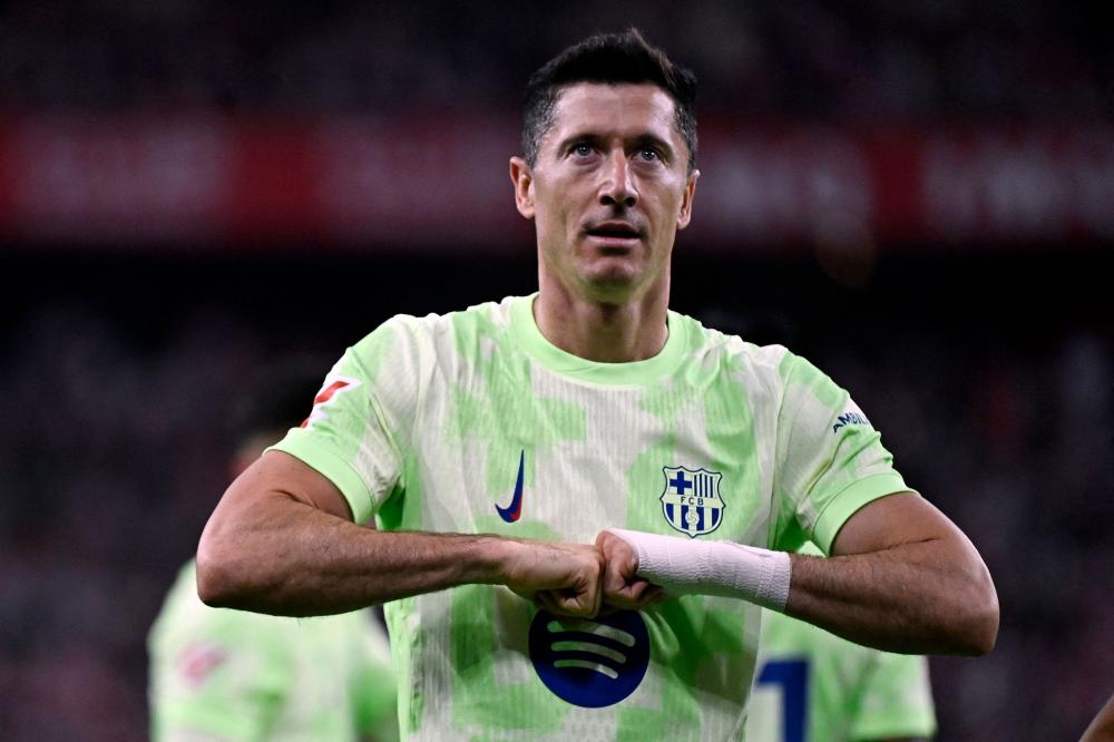 7胜破咒！肘伤缠身的郑钦文为何能硬刚TOP10？